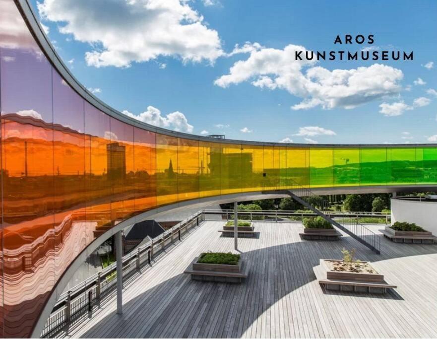 Bo Med Stil Og Udsigt Til Aarhus Lystbadehavn Leilighet Eksteriør bilde